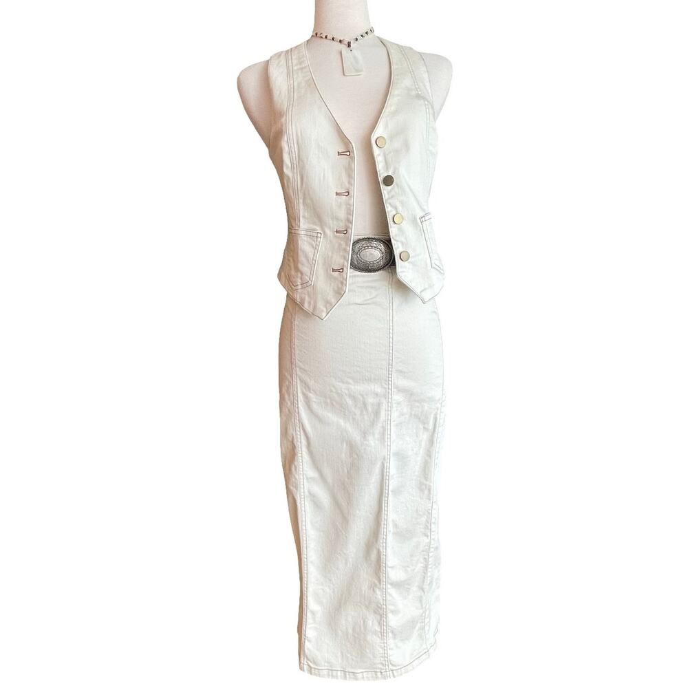 Belle Vere cream denim vest and pencil skirt set, Like New S - Picture 2 of 11